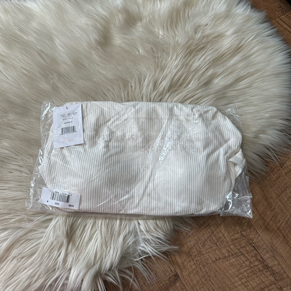 ANDIE Asbury Rib One Piece Swimsuit Ribbed - Picture 2 of 3